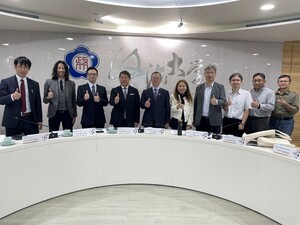 李蔡彥校長與中村宗一郎校長會面洽談兩校共同之研究發展項目  。（照片來源：社創中心）(另開新視窗/jpg檔)圖片