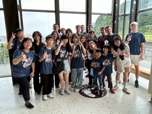 After exploring the marine exhibition, students gathered for a memorable group photo. (Photo source: Chinese Language Center)(Open new window/jpg file)Image