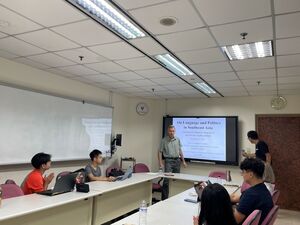 Kubler教授主講On Language and Politics in Southeast Asia（照片來源：國發所）(另開新視窗/jpg檔)圖片