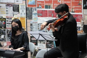 The musicians played several songs for the concert.（Photo by CSS）(Open new window/jpg file)