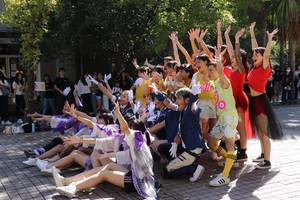 傳播學院「卡姆預言事務所」四家族帶來四種不同舞風的表演。（照片來源：校訊記者姜期儒）(另開新視窗/jpg檔)圖片