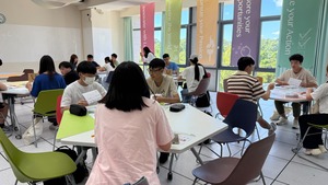 各小組交流環節，一齊描繪職涯道路。（照片來源：學務處）(另開新視窗/jpg檔)圖片