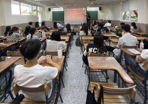 徐永泰博士新書《走岔的西伯利亞鐵路》發表會。(照片來源：斯語系)(另開新視窗/jpg檔)圖片