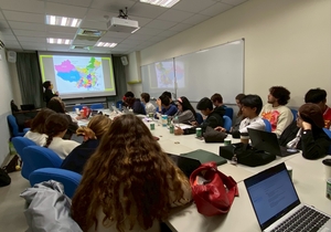 什麼是「中國料理」？石武耕教授指出，中國地理廣闊、文化多元，使料理難以簡單界定；南、東沿海移民對臺灣現代飲食的影響，也形塑了今日的臺灣美食樣貌（照片來源：國傳碩）(另開新視窗/jpg檔)圖片