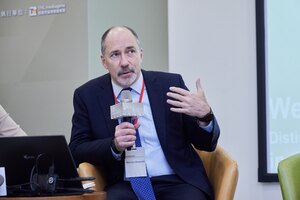 《華盛頓郵報》前總編輯Marcus Brauchli，剖析AI時代下媒體商業模式的發展趨勢。（照片來源：秘書處）(另開新視窗/jpg檔)圖片