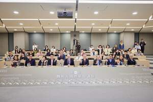 講座廣邀媒體人一同探討現今媒體的困境。（照片來源：秘書處）(另開新視窗/jpg檔)圖片