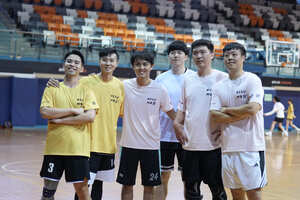 校友熱情組隊參賽。（照片來源：企研所）(另開新視窗/jpg檔)圖片