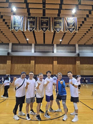 校友組隊參賽(另開新視窗/jpg檔)圖片