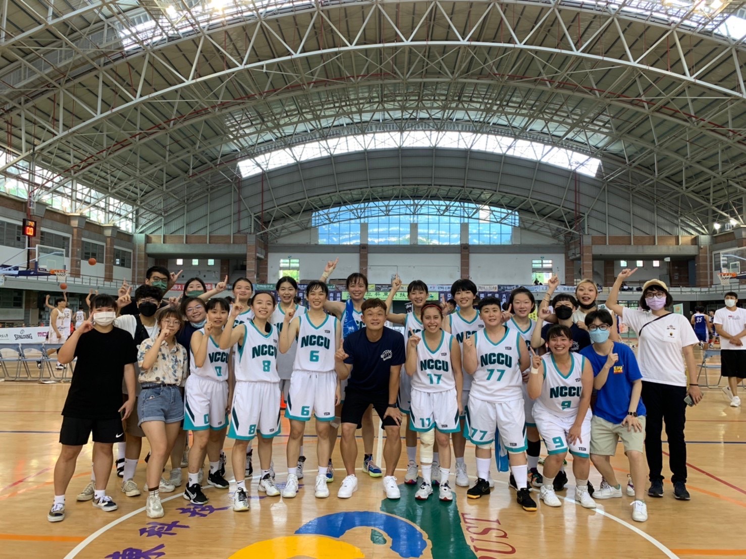巾幗不讓鬚眉政大校女籃破隊史紀錄勇奪uba亞軍 國立政治大學