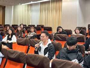 與會者提問。（照片來源：阿文系）(另開新視窗/jpg檔)圖片