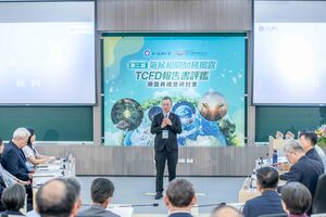 校長李蔡彥出席致詞。（照片來源：企業永續管理研究中心）(另開新視窗/jpg檔)圖片