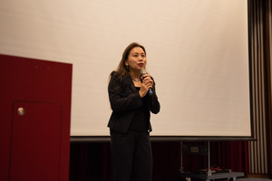 陳憶寧國合長鼓勵同學探索在地文化,遇到困難都歡迎前來國合處。(照片來源:國合處)(另開新視窗/jpg檔)圖片