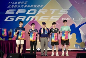 政大男子羽球校隊於第四屆台聯大運動會摘銀。（照片來源：秘書處）(另開新視窗/jpeg檔)圖片