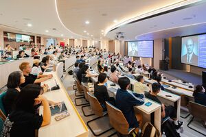 講座當天觀眾反應熱烈，現場座無虛席，亦吸引眾多校外人士熱情參與，共襄盛舉。（攝影：秘書處）(另開新視窗/jpg檔)圖片