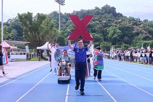 今年新成立的X實驗學院，在副校長兼院長詹志禹的帶領下首次亮相 。（攝影：秘書處）(另開新視窗/jpg檔)圖片
