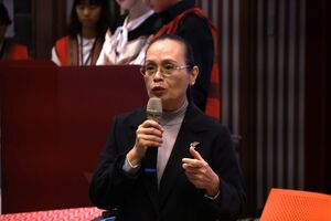 考試院考試委員伊萬．納威致詞。（照片來源：土地政策與環境規劃碩士原住民專班）(另開新視窗/jpg檔)圖片