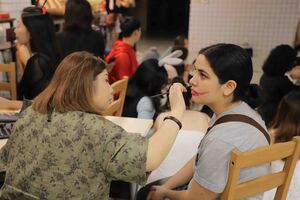 Professional makeup artists were invited to provide on-site styling, helping participants fully immerse themselves in the Halloween atmosphere. (Photo credit: ICI)(Open new window/jpg file)Image