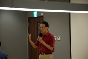王立達老師分享法學院與各領域的互動。（照片來源：法學院）(另開新視窗/jpg檔)圖片
