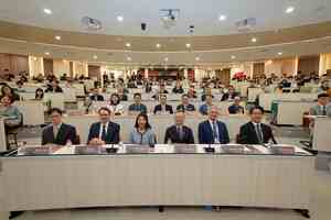 與會人員合照。（照片來源：國際事務學院）(另開新視窗/jpg檔)圖片