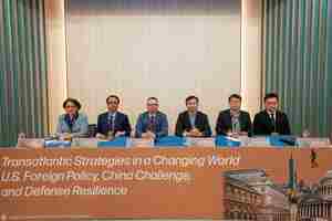 圓桌論壇。（照片來源：國際事務學院）(另開新視窗/jpg檔)圖片