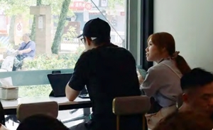 Some people even use breakfast shops as spaces to work or discuss class assignments, turning them into small but vital social hubs in daily life. (Photo by Li Xiang-ting)(Open new window/jpg file)Image