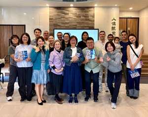 Group photo of Taiwan–Turkey intermarried families and faculty members of the College.(Photo by Department of Turkish Language and Culture)(Open new window/jpg file)Image