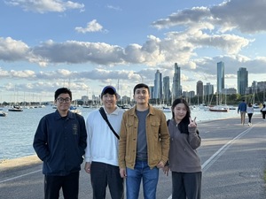 目前已有三位IMES學生在 UIC 商學院攻讀雙聯學位。(照片來源: 應用經濟與社會發展英語碩士學位學程)(另開新視窗/jpg檔)圖片