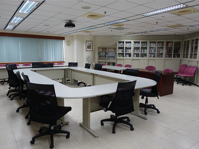 "Seminar Room, Graduate Institute of Russian Studies"